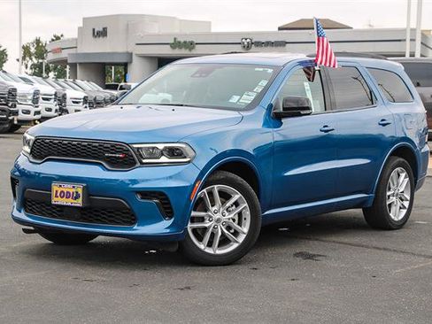 Used 2024 Dodge Durango GT image 1