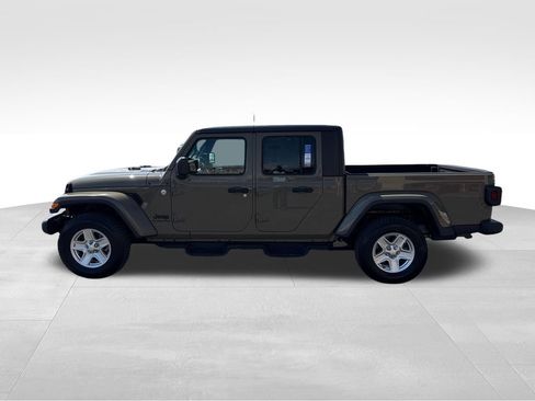 Used 2020 Jeep Gladiator Sport w/ Quick Order Package 24S AWD/4WD image 2