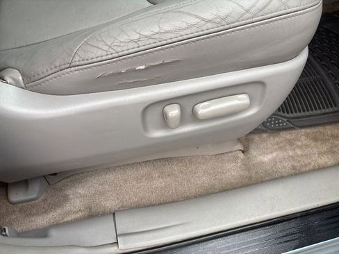 Used 2009 Toyota Sienna XLE image 37