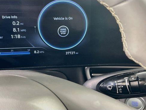 Used 2023 Hyundai Elantra SEL w/ Convenience Package image 12