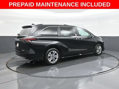 Certified 2026 Toyota Sienna Limited FWD image 7