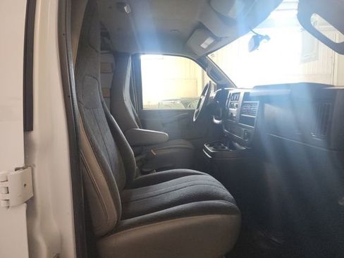 Used 2020 Chevrolet Express 2500 w/ Driver Convenience Package RWD image 21