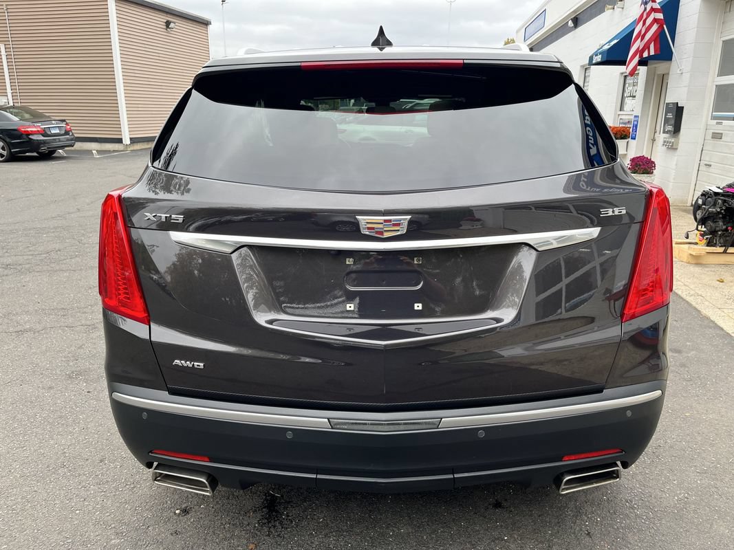 Used 2018 Cadillac XT5 Luxury w/ Driver Awareness Package AWD/4WD image 24