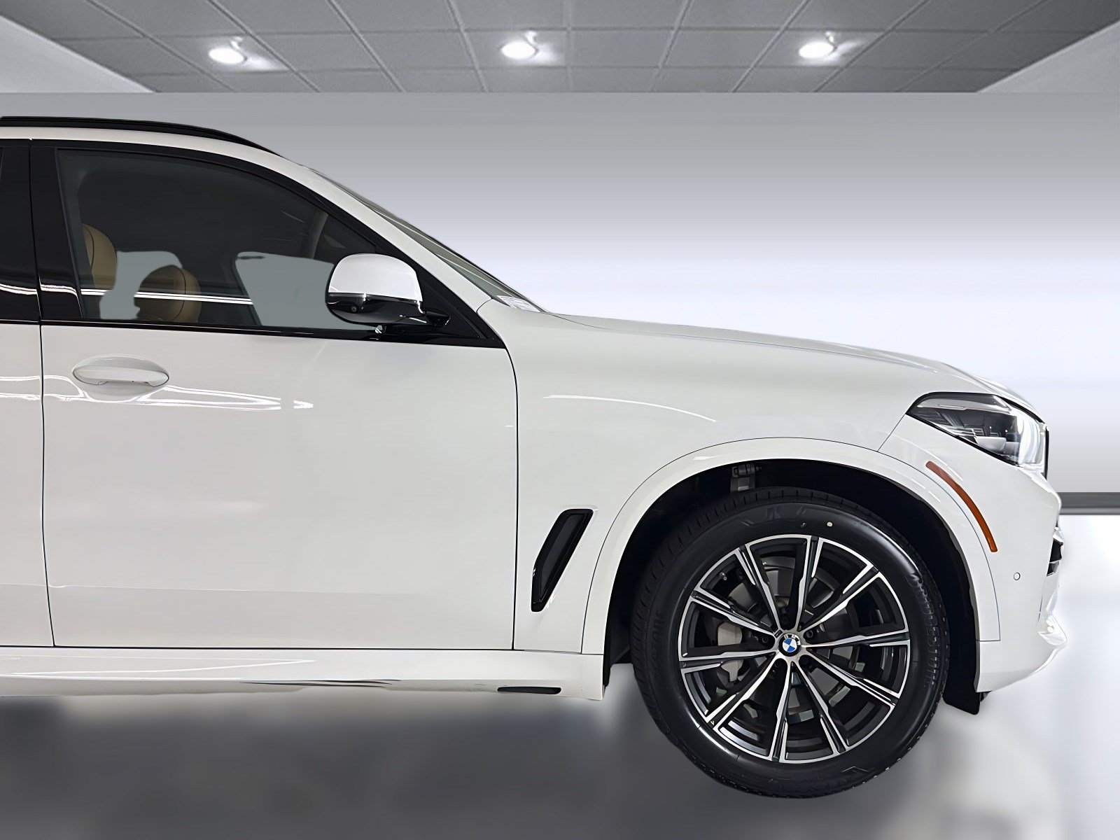 Used 2023 BMW X5 sDrive40i w/ M Sport Package RWD image 34