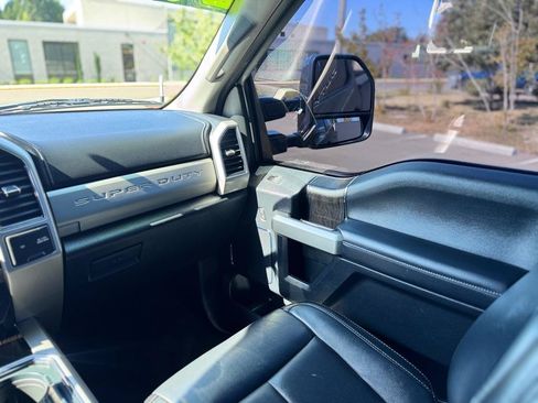 Used 2020 Ford F250 Lariat w/ FX4 Off-Road Package AWD/4WD image 11
