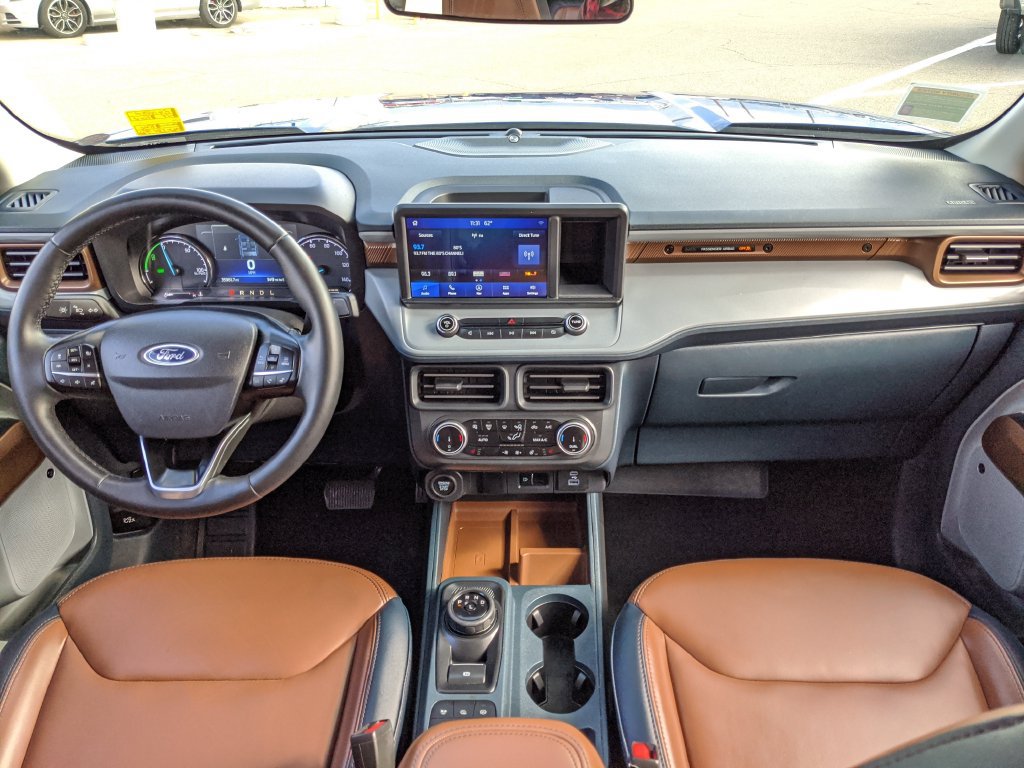 Certified 2024 Ford Maverick Lariat FWD image 6