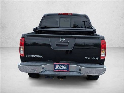 Used 2018 Nissan Frontier SV AWD/4WD image 6