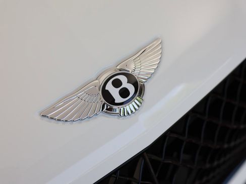 New 2024 Bentley Bentayga image 8