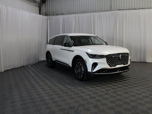 New 2026 Lincoln Nautilus Premier image 50