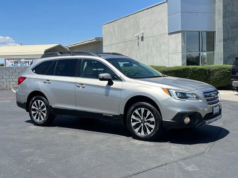 Used 2017 Subaru Outback 3.6R Limited AWD/4WD image 2