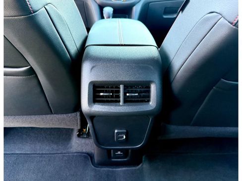 Used 2023 Chevrolet Equinox RS image 21