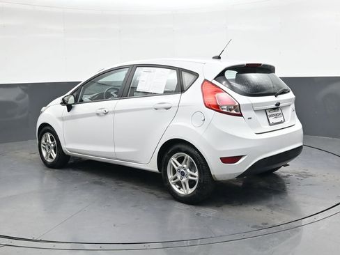 Used 2018 Ford Fiesta SE image 6