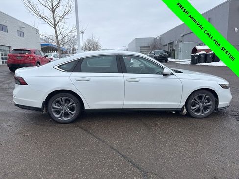 Certified 2023 Honda Accord EX image 9