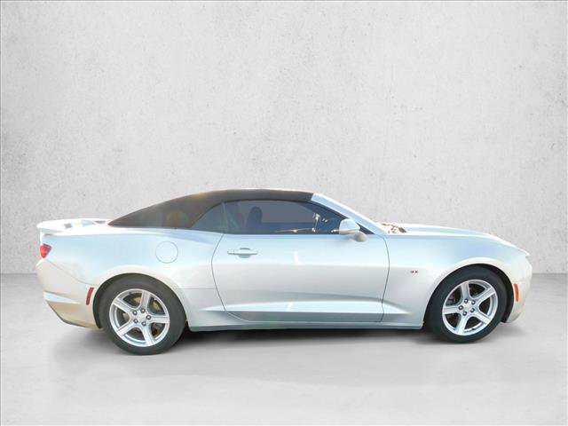 Used 2019 Chevrolet Camaro LT RWD image 4