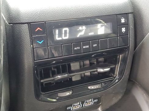 Used 2023 Jeep Grand Cherokee L Laredo AWD/4WD image 31
