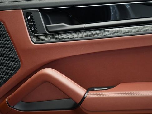 New 2026 Porsche Cayenne GTS AWD/4WD image 56