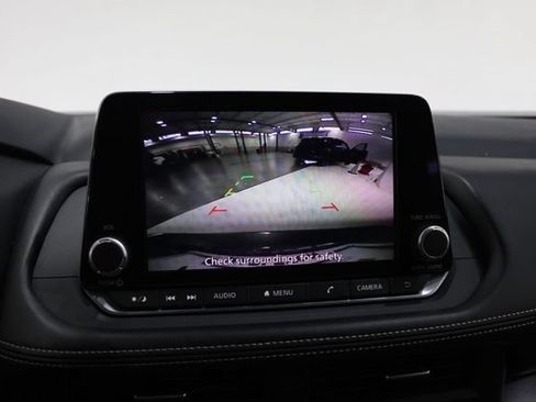 Used 2025 Nissan Rogue SV FWD image 26