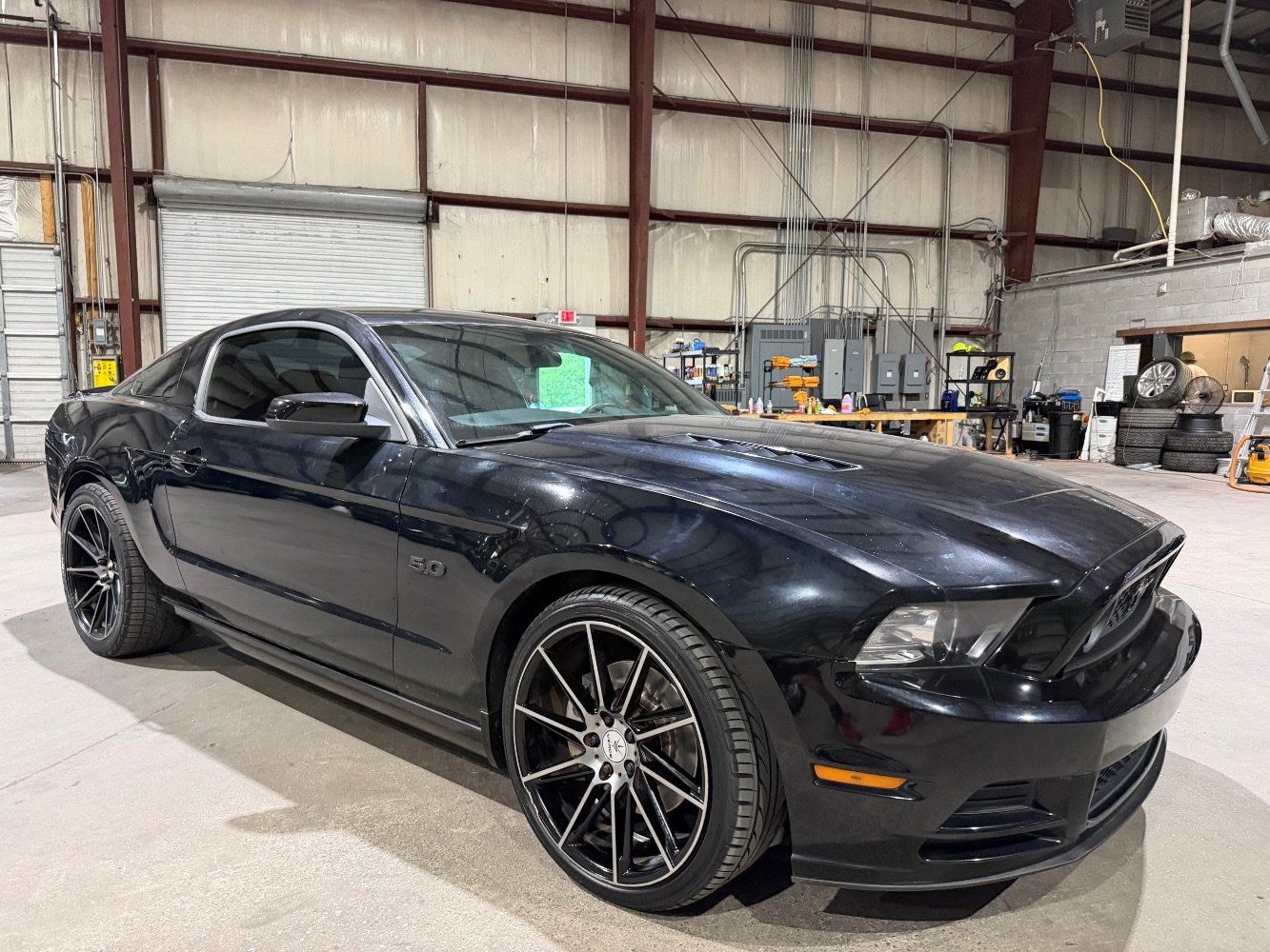 Used 2014 Ford Mustang GT RWD image 2