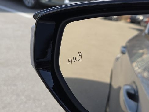 Certified 2025 Lexus ES 300h w/ Premium Package image 21