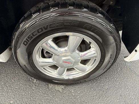 Used 2003 GMC Envoy SLE AWD/4WD image 17
