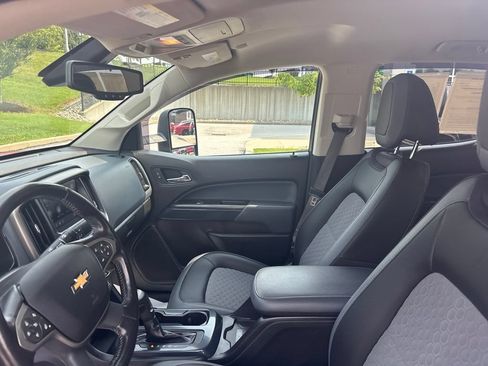 Used 2021 Chevrolet Colorado Z71 w/ Safety Package AWD/4WD image 37
