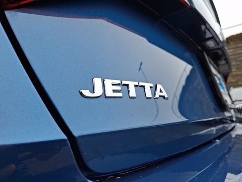 Used 2020 Volkswagen Jetta SE w/ SE Cold Weather Package FWD image 30