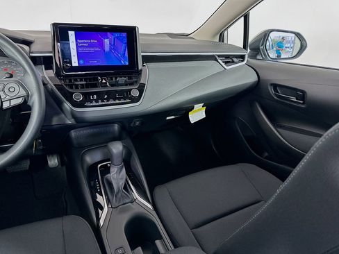 Used 2025 Toyota Corolla LE image 23