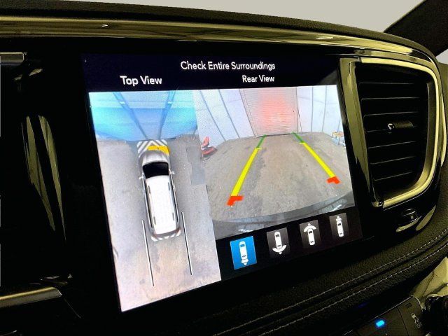 Used 2019 Chrysler Pacifica Limited w/ Advanced Safetytec Group FWD image 20