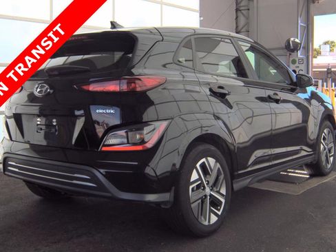 Used 2023 Hyundai Kona SE FWD image 4