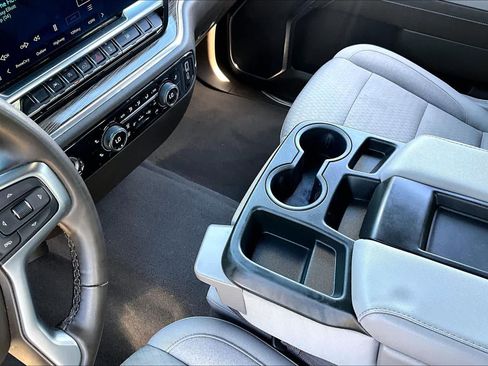 Used 2023 Chevrolet Silverado 1500 LT RWD image 17