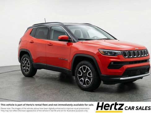 Used 2025 Jeep Compass Trailhawk AWD/4WD image 1