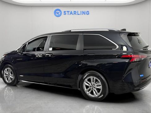 Used 2021 Toyota Sienna Limited FWD image 5