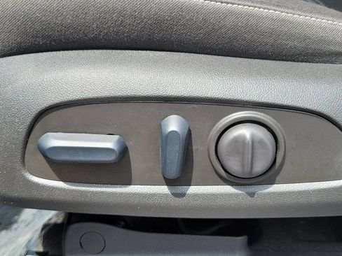 Used 2025 Chevrolet Blazer LT FWD image 28