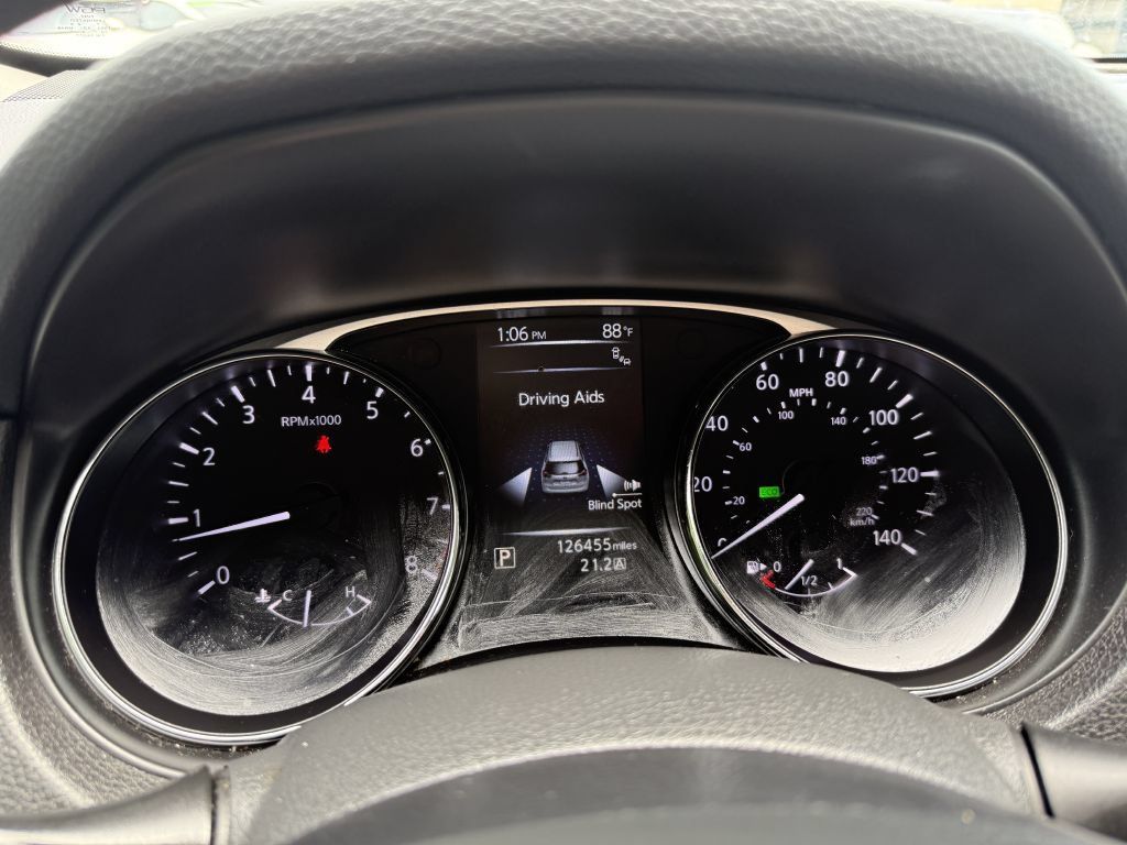 Used 2016 Nissan Rogue SV w/ SV Premium Package FWD image 14