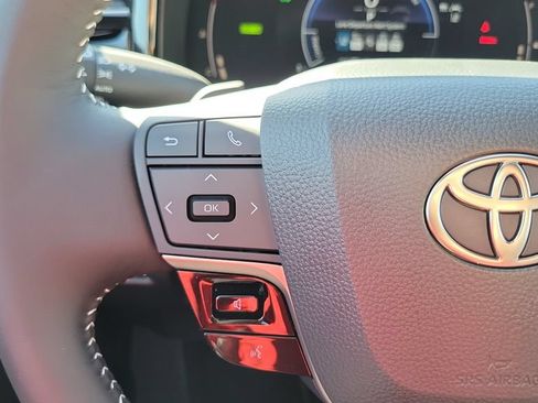 Certified 2026 Toyota Camry SE FWD image 25