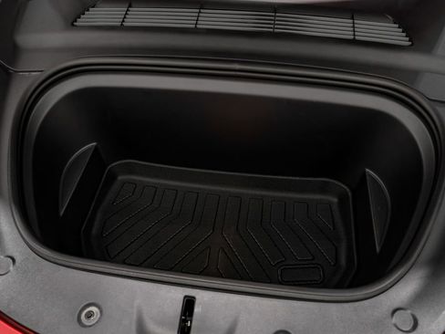 Used 2023 Tesla Model Y Long Range image 40