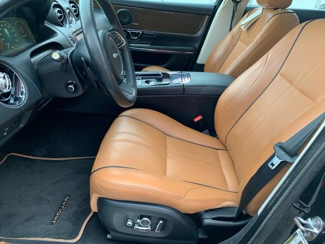 Used 2019 Jaguar XJ Supercharged RWD image 13
