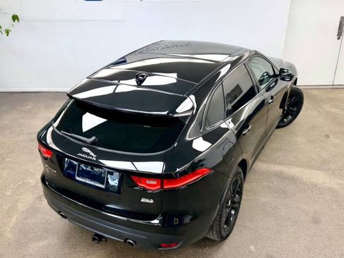 Used 2017 Jaguar F-PACE R-Sport image 30
