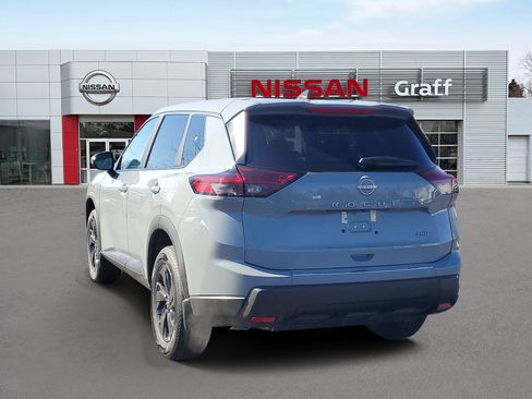 New 2026 Nissan Rogue SV w/ Cold Weather Package AWD/4WD image 4