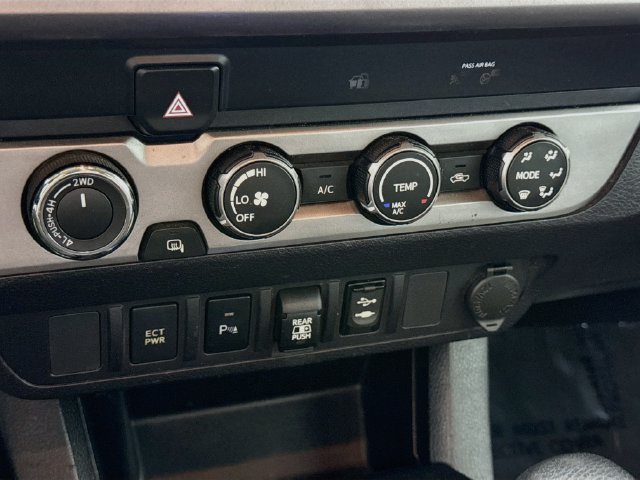 Used 2019 Toyota Tacoma SR5 AWD/4WD image 15
