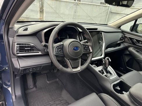 Used 2025 Subaru Outback Limited image 2