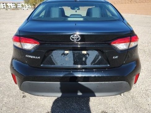 Used 2023 Toyota Corolla LE image 6