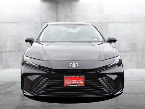 Used 2025 Toyota Camry LE image 4