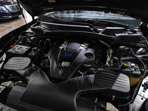 Used 2016 Maserati Ghibli S image 47