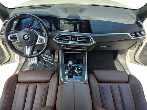 Used 2022 BMW X5 xDrive40i w/ M Sport Package AWD/4WD image 9