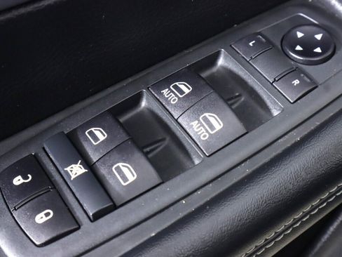 Used 2020 Chrysler Pacifica Touring-L w/ S Appearance Package image 26