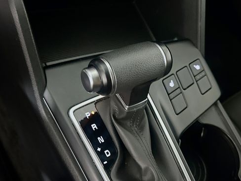 Used 2025 Kia Sportage LX image 23