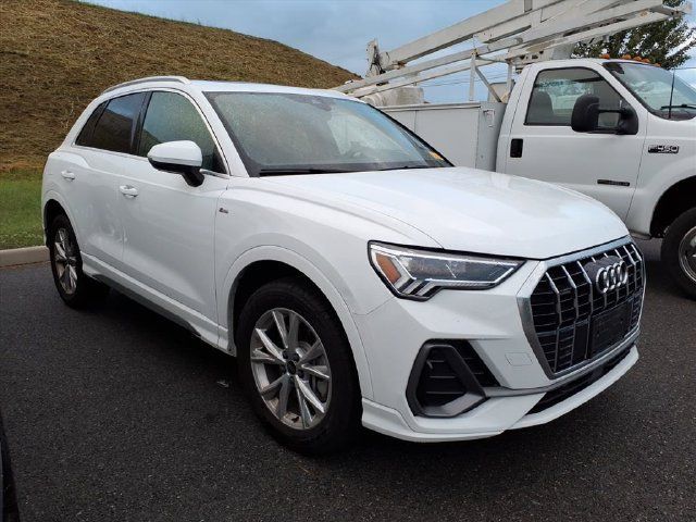 Used 2025 Audi Q3 2.0T Premium AWD/4WD image 11