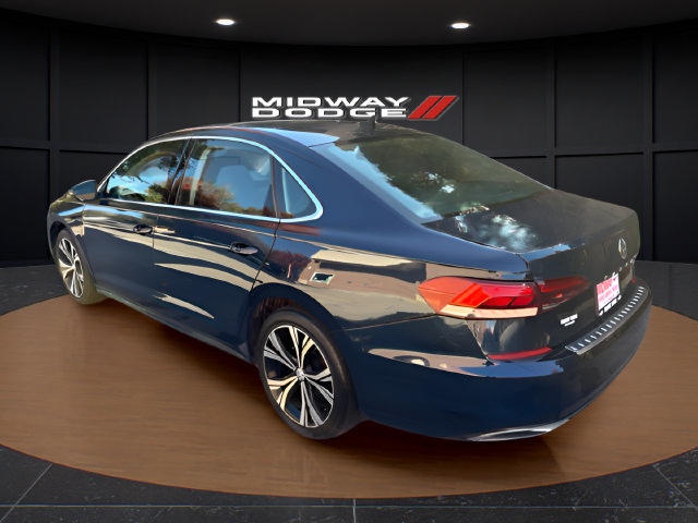 Used 2021 Volkswagen Passat 2.0T SE FWD image 3
