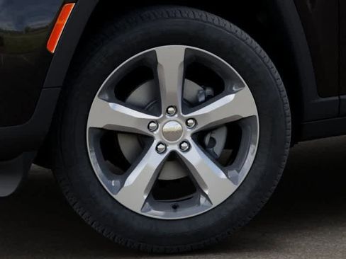 New 2026 Jeep Grand Cherokee Limited image 8